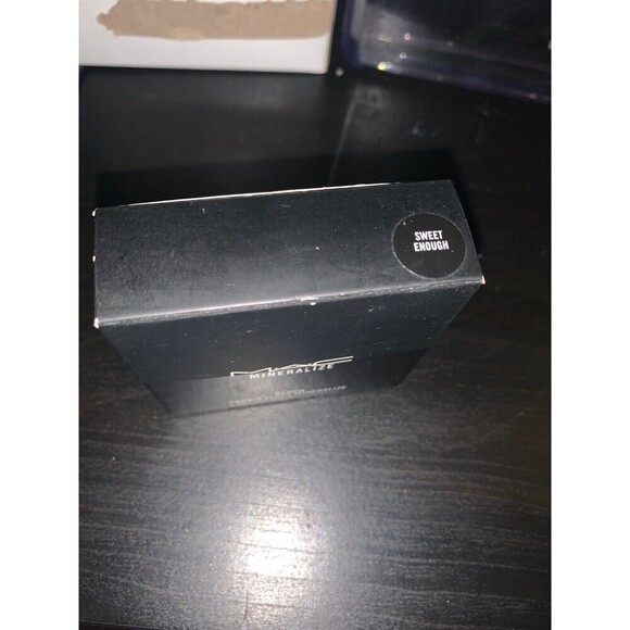 MAC Cosmetics sweet enough mineralized blush NIB - Picture 3 of 3